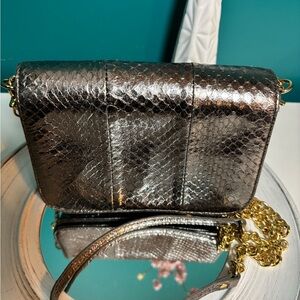 Elegant Metallic Silver Gray with Gold Crossbody Chain Bag